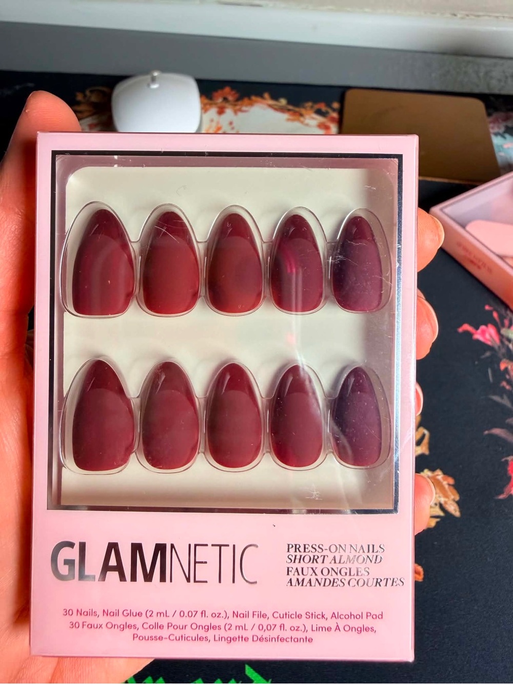 NIB Glamnetic Press-On Short Almond Nails